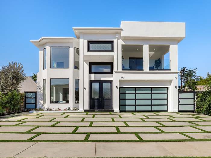 C8F560A0-87BD-42ED-87CD-597DFD4D887E